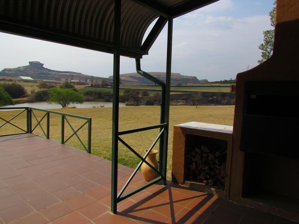 Pumula Guest Farm Villa Fouriesburg Rum bild
